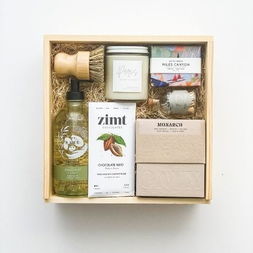 Custom Gift box for realtors and house warming in Toronto, Mint & Co